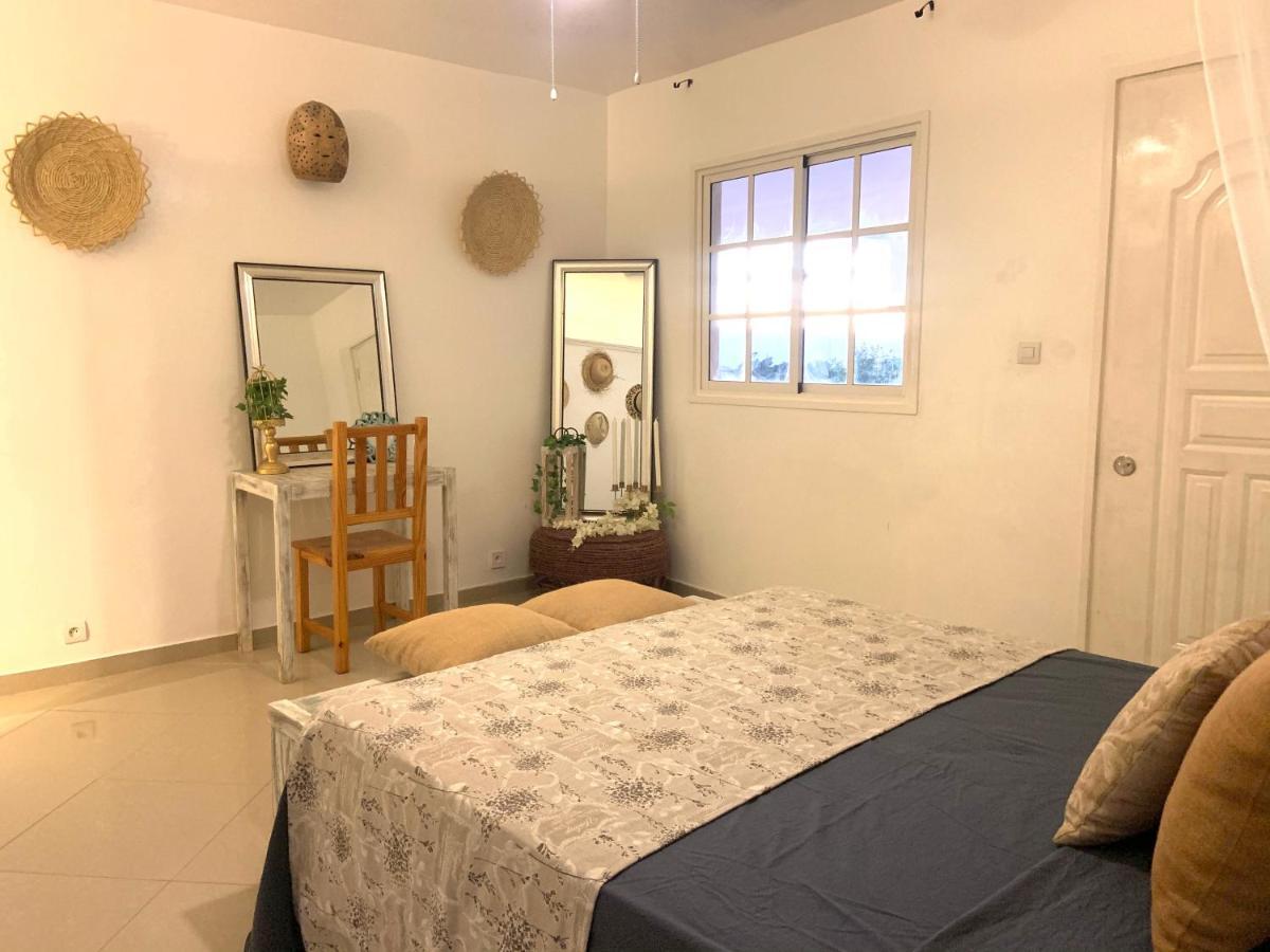 El Monte Azul Bed & Breakfast Las Galeras Exterior photo